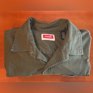 Wrangler Work Shirt Heavy Duty Mens Size M Olive Green Long Sleeve Button Up